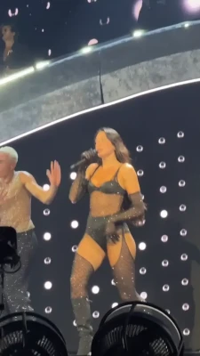 dualipa - Suckable innit? 😈