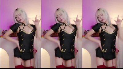 kuramatcha_ - My toy finally came in the mails guys. 🥵🥵😛🔥😘😘 are