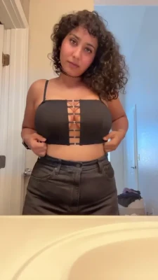 curlywurdy - Would like to feel my tongue swirl around the tip of your dick,