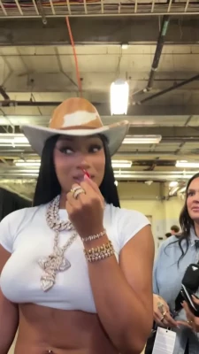 theestallion - Deepthroat, dildo riding and pussy spanking from 2021-11-02   As my