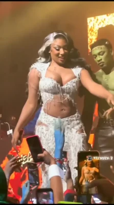 theestallion - I love my dino cock, hehe 🦖🍆🥰