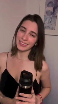 emilysylraa - Guys you‘re making me so huge 😰 (keep it going)