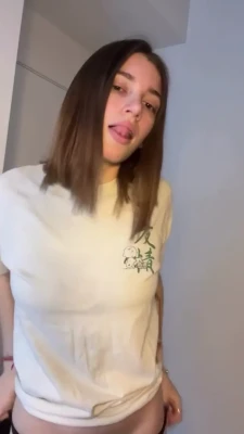 emilysylraa - que rico meterme deditos