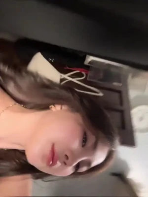 ice_coffee_mainit - Hiii! Sorry, I will be posting MILF Nikki pics and sending customs