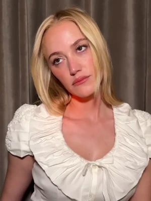 maika_monroe