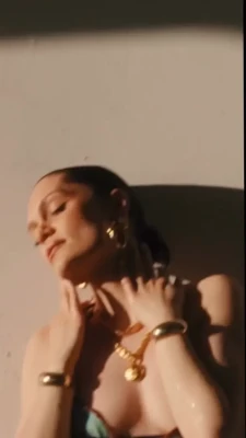 jessiej - My clit is so fat and horny 🤤 Who wants to come taste my juices?