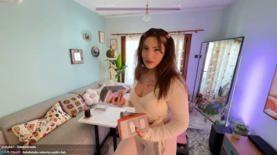ozgis - Hey guys... what would you like to see? I'm filming customs videos on