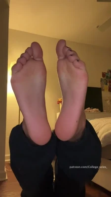 college_soles_ - So last night i fucked 2 dicks and sucked 8 ✊🏼💦👅