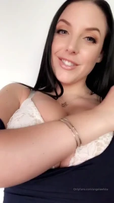 angelawhite - I am who I am 😉