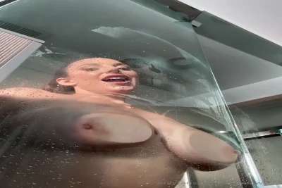 angelawhite - Would you smash in this abandoned building