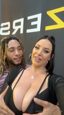 angelawhite - Can you guess what's on my mind? 😘