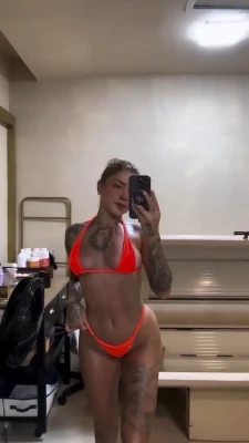 raymattos - Tutta nuda fra le lenzuola👅