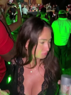 cecilia_rose - 最近剪了空氣瀏海🥳🥳 各位老公們覺得怎麼樣呢～