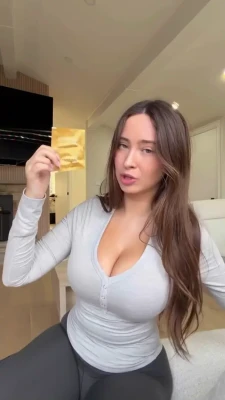 cecilia_rose - Someone requested something different what do you think? 😜👌