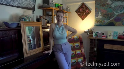 standing_up_masturbation - Che caldo che fa fuori sono tutta sudata😥 meglio se mi spoglio