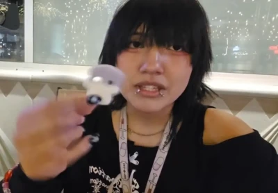 fishtankdotlive - Ur sexy bimbo wants yo put that on ur face