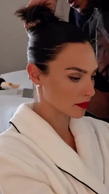 gal_gadot - Hard day at work? Can I try to make it better? I know you 're just