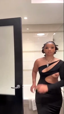 chloebailey - getting sweaty 🥵