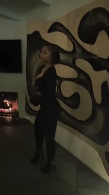 chloebailey - Its over 100k a squirt performance from when i broke 100k followers