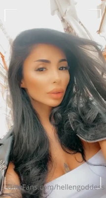 indiansweety - Just did a little live stream of my freshly moisturised feet before