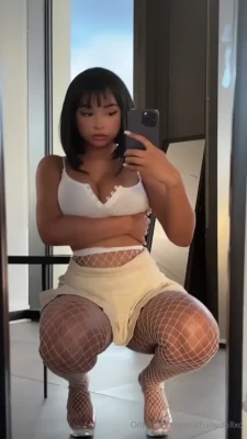 urbabydollxo - Im a whole ass vibe