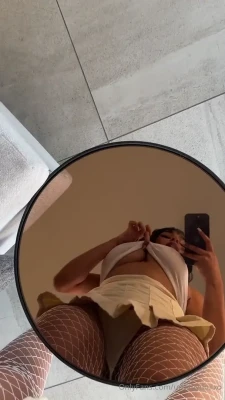 urbabydollxo - a guy told me that I have very fat buttocks and that I'm not sexy
