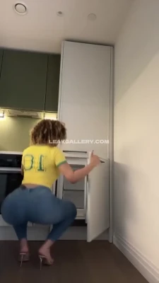 urbabydollxo - Throwback ThursdayHow does it feel to be a 30 year old virgin  So