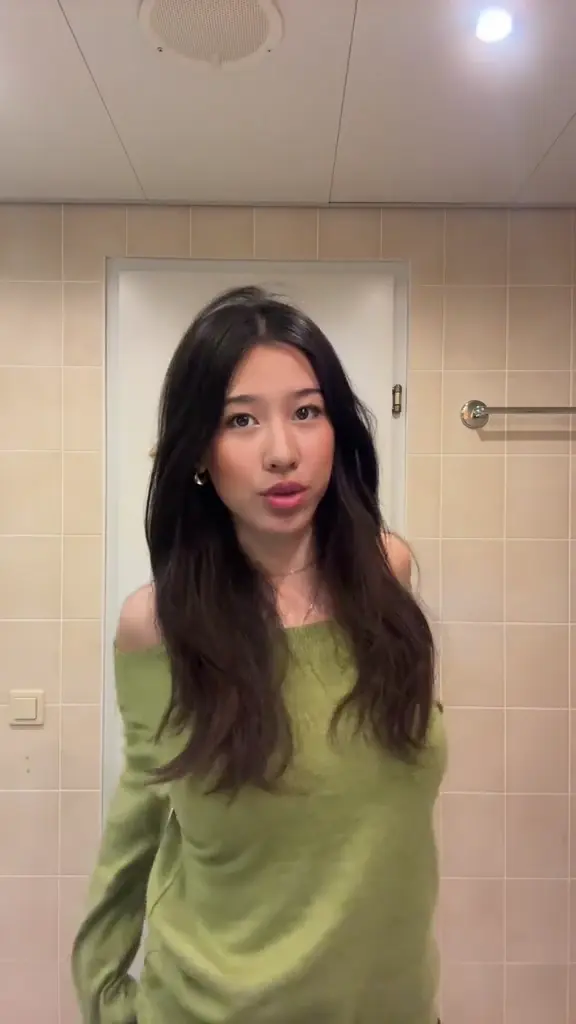sydneyy.fu - I invite you to cum inside me...
