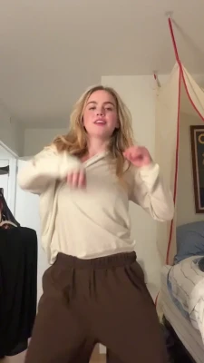 emmabrookes - Love when I twerk? Tip me so I can keep doing it for you!