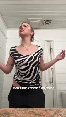 emmabrookes - It’s almost thanksgiving.. hungry? 👅