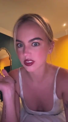 emmabrookes - my feet are peeling cause i did a foot mask~