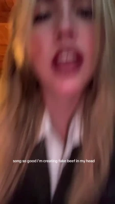 emmabrookes - it's fucking throbbingggggg. i need to nut so bad 🥵