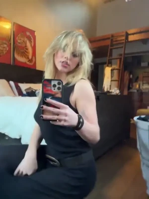 emmabrookes - What would you do if I was bent over like this for you now?🙈
