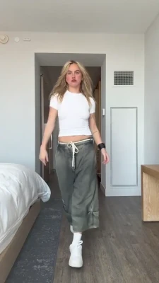emmabrookes - Ever seen an ass so perfect?