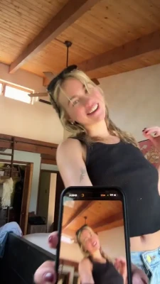 emmabrookes - up close and personal