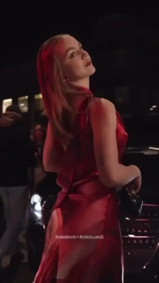 emmabrookes - 4myfans or JustForFans?  Which one would you prefer?