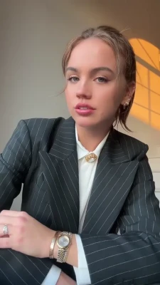 emmabrookes - ❤️...Crawling to get closer to it 🤤🤗🥺