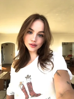 emmabrookes - Tell me naughty things while I masturbate 😈