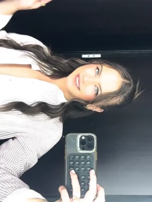 emmabrookes - I am answering all my messages after my Twitch stream tonight. If you