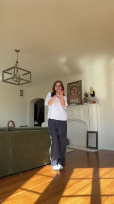 emmabrookes - Just a small clip of my upcoming B/G video. 🌟