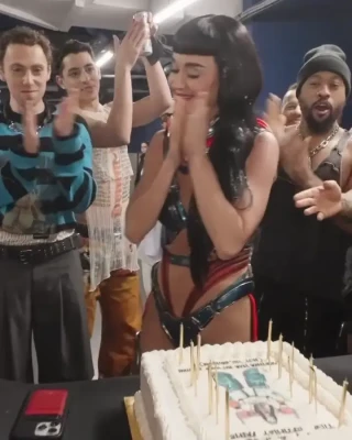 katy_perry - imagine slowly sliding your hard.. big dick deep inside my tight..