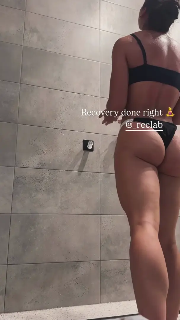 sarah.schwarzz - My ass + wrinkled soles, and your brain becomes a puppeteering mush