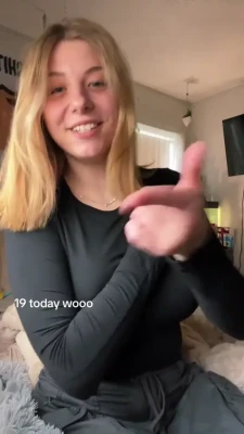 lynntoria - Good morning from me to you🫶🏻