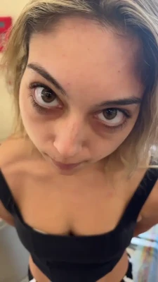 theahail_wwe - I love it when my bra doesn't squeeze my breasts and she feels the