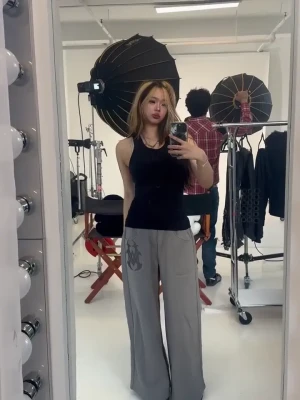 anniezheng.x - This isn’t my new favorite video but I do love turning y’all