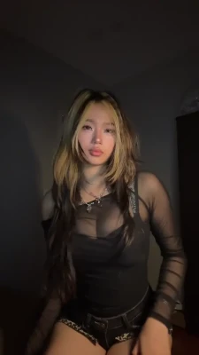 anniezheng.x - Loki, Goddess of mischief is stripping off for you on her bed 🤭