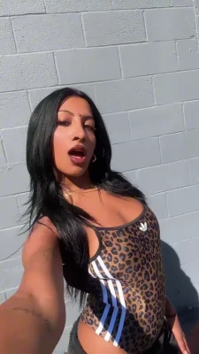 lararajj - just reminder that I BJ content I sell on my Snapchat! Dm me if