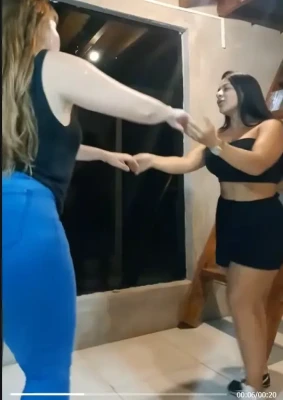 iara.cuarela - I’ll be booking Skype shows and custom Videos for tomorrow too! DM