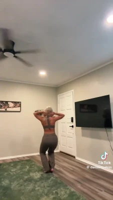 darianrhodestf.2025 - Fighting with my modem all morning trying to get my internet to work