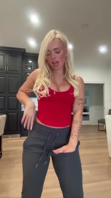 darianrhodestf.2025 - Car blow job !